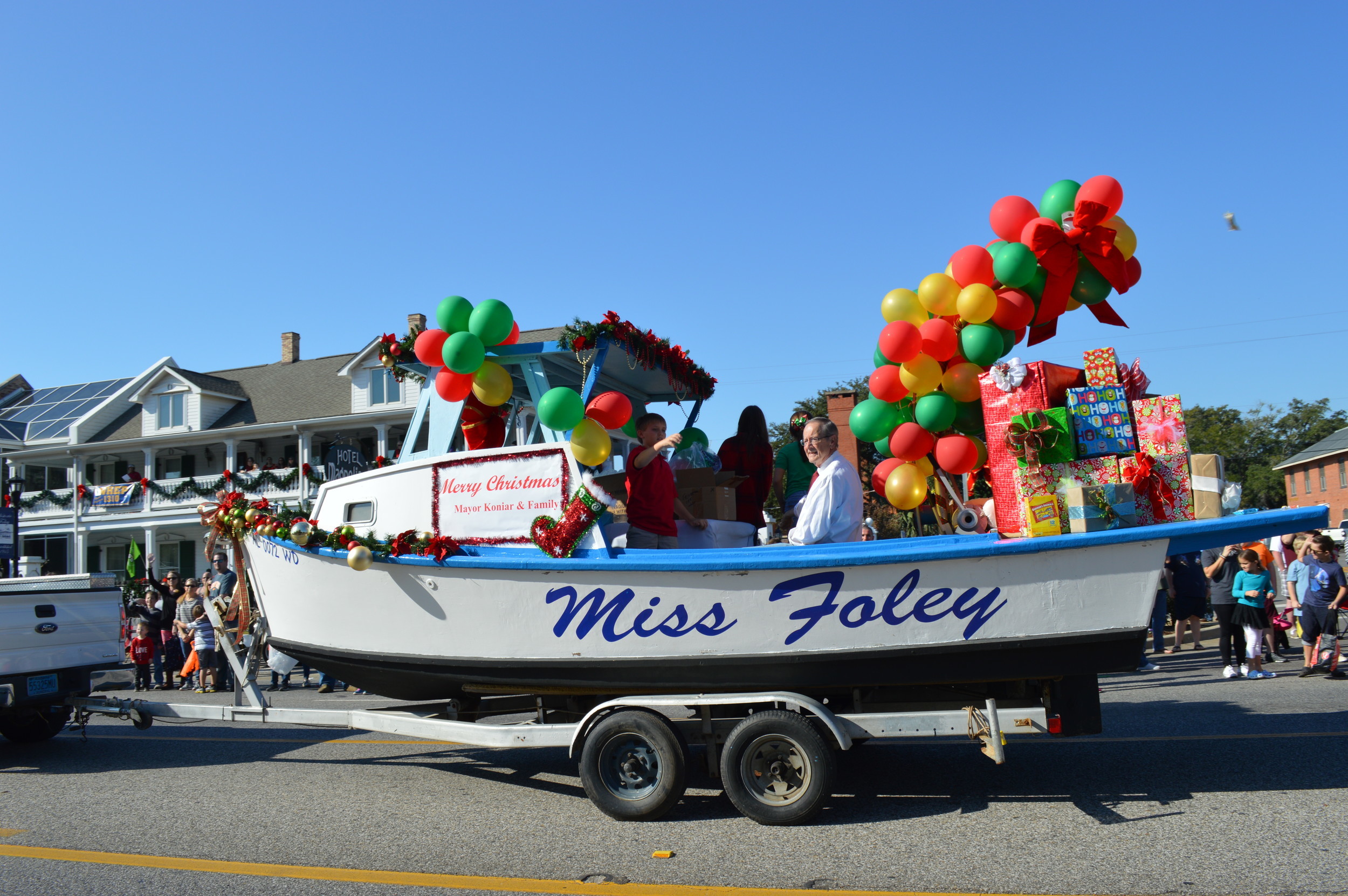 Want to participate in the Foley Christmas Parade